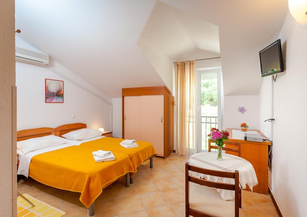 Guest House Davor Tomas Brela Exterior foto