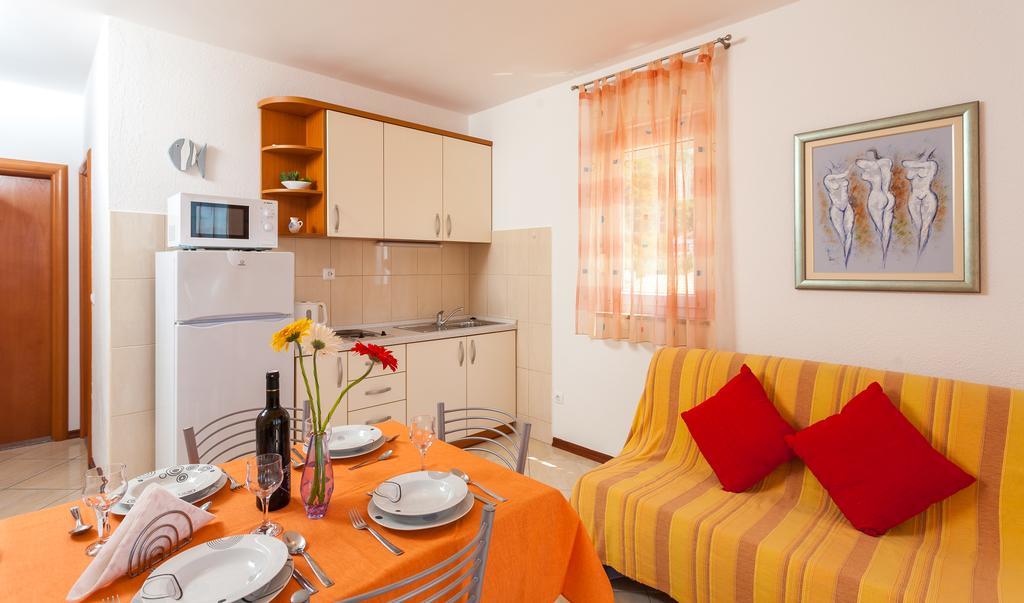 Guest House Davor Tomas Brela Exterior foto
